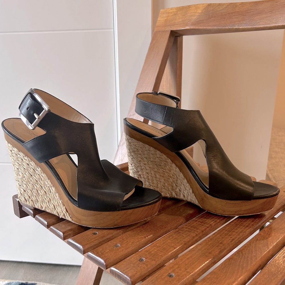 Michael Kors Black Platform Sandal ~ size W 7.5